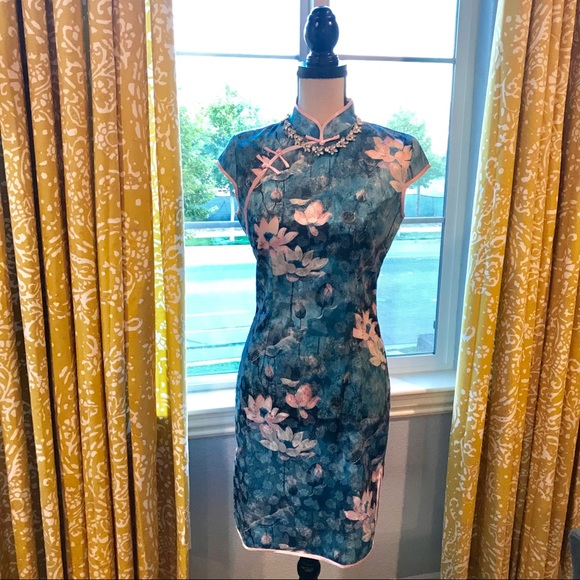 Dresses & Skirts - 🌸 NWOT Mandarin collar dress